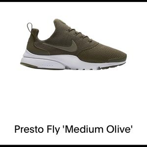 Men’s Nike running sneakers